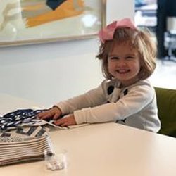 Checkered Moon - Yup - we do interior design ... (she's picking out her fav's)