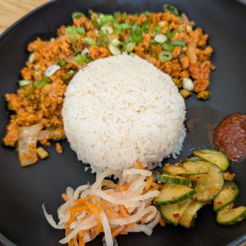 Hawker's Kitchen - Asian Fusion Near Me - Ankeny, Iowa