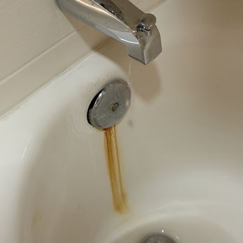 SpringHill Suites Hampton - Seems safe to have rusty bathtub. - Hotels Near Me - Hampton, Virginia SpringHill Suites Hampton - Seems safe to have rusty bathtub. - Hotels Near Me - Hampton, Virginia