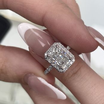 Glor Jewellery - Jewelry Near Me - Toronto, Ontario Glor Jewellery - Jewelry Near Me - Toronto, Ontario