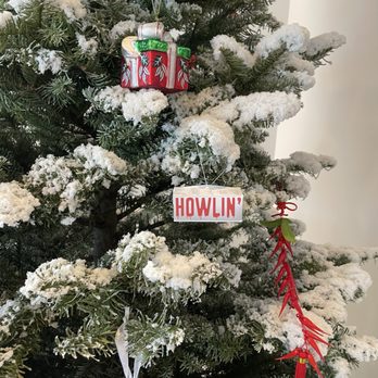 Howlin' Ray's - Christmas decor - Southern Near Me - Pasadena, California Howlin' Ray's - Christmas decor - Southern Near Me - Pasadena, California