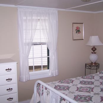 Tall Pines Cottages - Hotels Near Me - Henniker, New Hampshire Tall Pines Cottages - Hotels Near Me - Henniker, New Hampshire