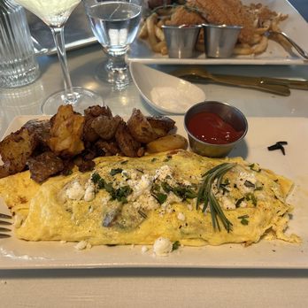 The Upper Bank - Greek Omelet - New American Near Me - Chattanooga, Tennessee