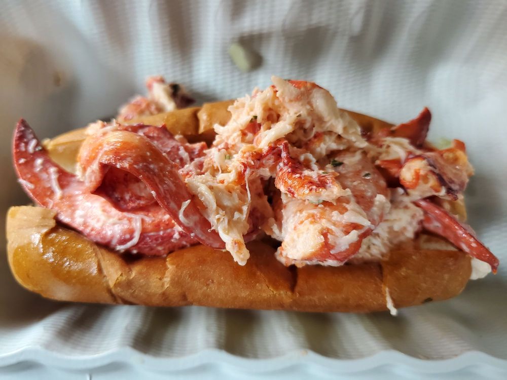 LOBSTER JOINT 752 Photos & 684 Reviews Seafood 1073 Manhattan Ave