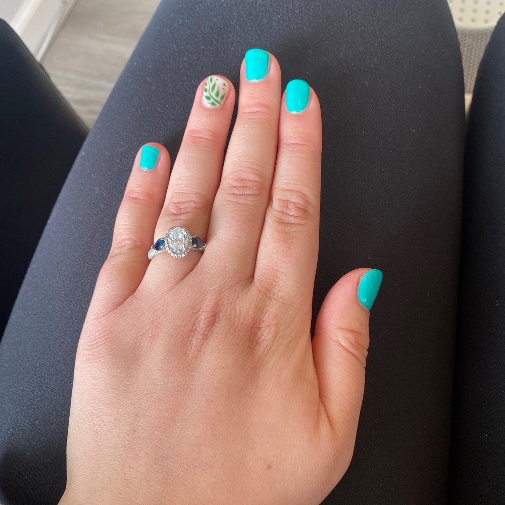 New York Nails 2 - Gel Manicure with nail art (5$ for each nail with art) - Nail Salons Near Me - Pacifica, California New York Nails 2 - Gel Manicure with nail art (5$ for each nail with art) - Nail Salons Near Me - Pacifica, California
