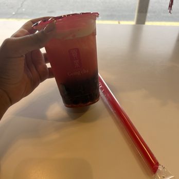 Gong Cha - Strawberry Green Tea (Cold) - Bubble Tea Near Me - Duluth, Georgia Gong Cha - Strawberry Green Tea (Cold) - Bubble Tea Near Me - Duluth, Georgia