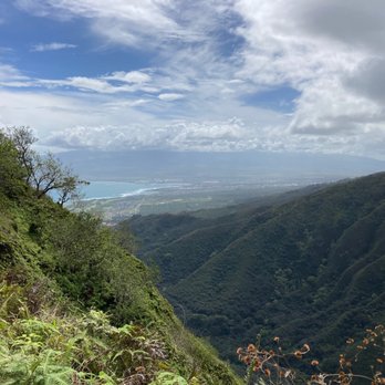 Waihee Ridge Trail - View toward Kahului Bay - Hiking Near Me - Wailuku, Hawaii Waihee Ridge Trail - View toward Kahului Bay - Hiking Near Me - Wailuku, Hawaii