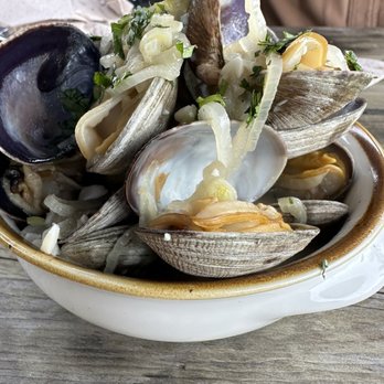 Westcott Bay Shellfish Company - Clam Bowl - Seafood Markets Near Me - Friday Harbor, Washington