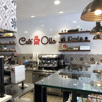 Cafe De Olla - Inside the Kitchen - American Near Me - Monrovia, California