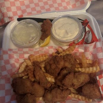 Alpen Village Drive-In - Oysters basket - Burgers Near Me - Sultan, Washington Alpen Village Drive-In - Oysters basket - Burgers Near Me - Sultan, Washington