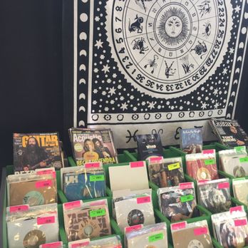 Savvy Vinyl Records - Don't forget we have 45's - Vinyl Records Near Me - Melbourne, Florida Savvy Vinyl Records - Don't forget we have 45's - Vinyl Records Near Me - Melbourne, Florida