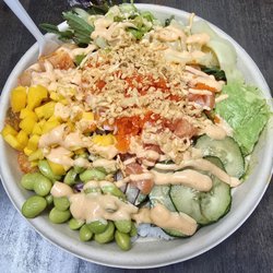 Poke Morro - Regular size with 3 proteins (salmon, scallops, shrimp) on half-half base of rice + greens) topped w/choice of toppings.
