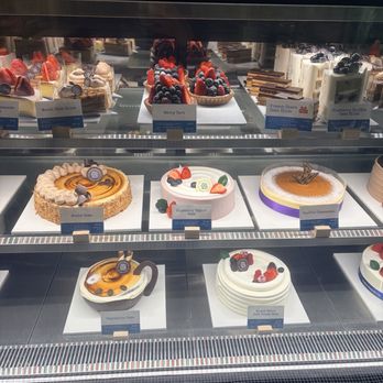 Paris Baguette - Bakeries Near Me - Honolulu, Hawaii Paris Baguette - Bakeries Near Me - Honolulu, Hawaii