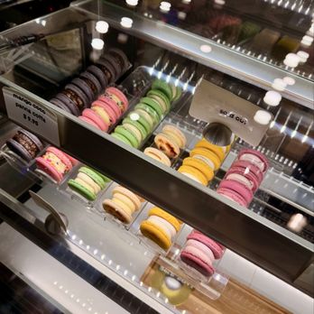 Creamus - Desserts Near Me - Leesburg, Virginia