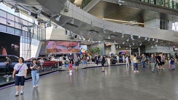BMW Welt by null
