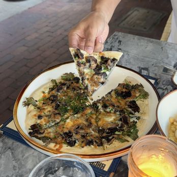 Bacari GDL - Smoked Mushroom Pizza - Mediterranean Near Me - Glendale, California