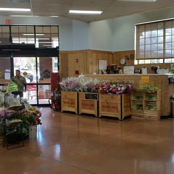 Trader Joe's - Relaxed shopping per tjs - Grocery Near Me - Montrose, California