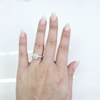 Day Nail Bar - Acrylic powder gel - Nail Salons Near Me - San Jose, California