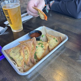 Bubba’s Bones & Brews - Jalapeno Sausage Wontons - Gastropubs Near Me - Cathedral City, California Bubba’s Bones & Brews - Jalapeno Sausage Wontons - Gastropubs Near Me - Cathedral City, California
