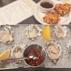 E&O Kitchen and Bar - Fresh oysters