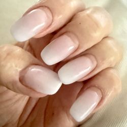 Tahoe Nail Girl - She's a "professional"