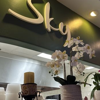 Sky Sushi - Nice decor - Sushi Bars Near Me - Vista, California