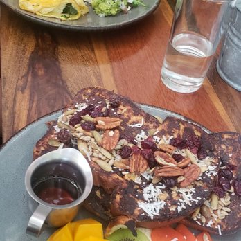 Del Cielo - French toast and veggies omelet - Breakfast & Brunch Near Me - Tulum, ROO Del Cielo - French toast and veggies omelet - Breakfast & Brunch Near Me - Tulum, ROO