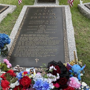 Graceland - Museums Near Me - Memphis, Tennessee