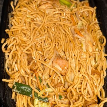 Chiho Bistro - Stir fry Chow Mein Noodles with Chicken. - Noodles Near Me - Seattle, Washington Chiho Bistro - Stir fry Chow Mein Noodles with Chicken. - Noodles Near Me - Seattle, Washington