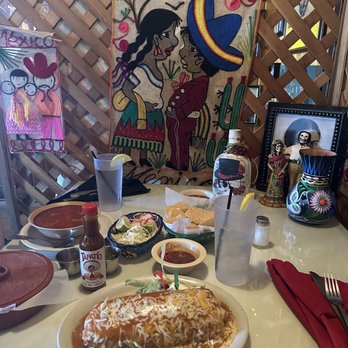 Rivera's - Wet burrito and Pozole - Mexican Near Me - Long Beach, California Rivera's - Wet burrito and Pozole - Mexican Near Me - Long Beach, California