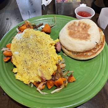 Tucker's - Harvest Skillet -- substitute grilled English muffin for the grilled mini naan - Wraps Near Me - Dover, New Hampshire