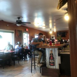 Escamilla Amigos - Dining area