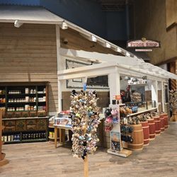 Bass Pro Shops - Fudge shop