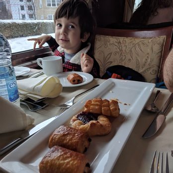 Orford Express - Look at those pastries! They were ultra fresh and delicious. The kid ate 4! - Trains Near Me - Magog, Quebec Orford Express - Look at those pastries! They were ultra fresh and delicious. The kid ate 4! - Trains Near Me - Magog, Quebec