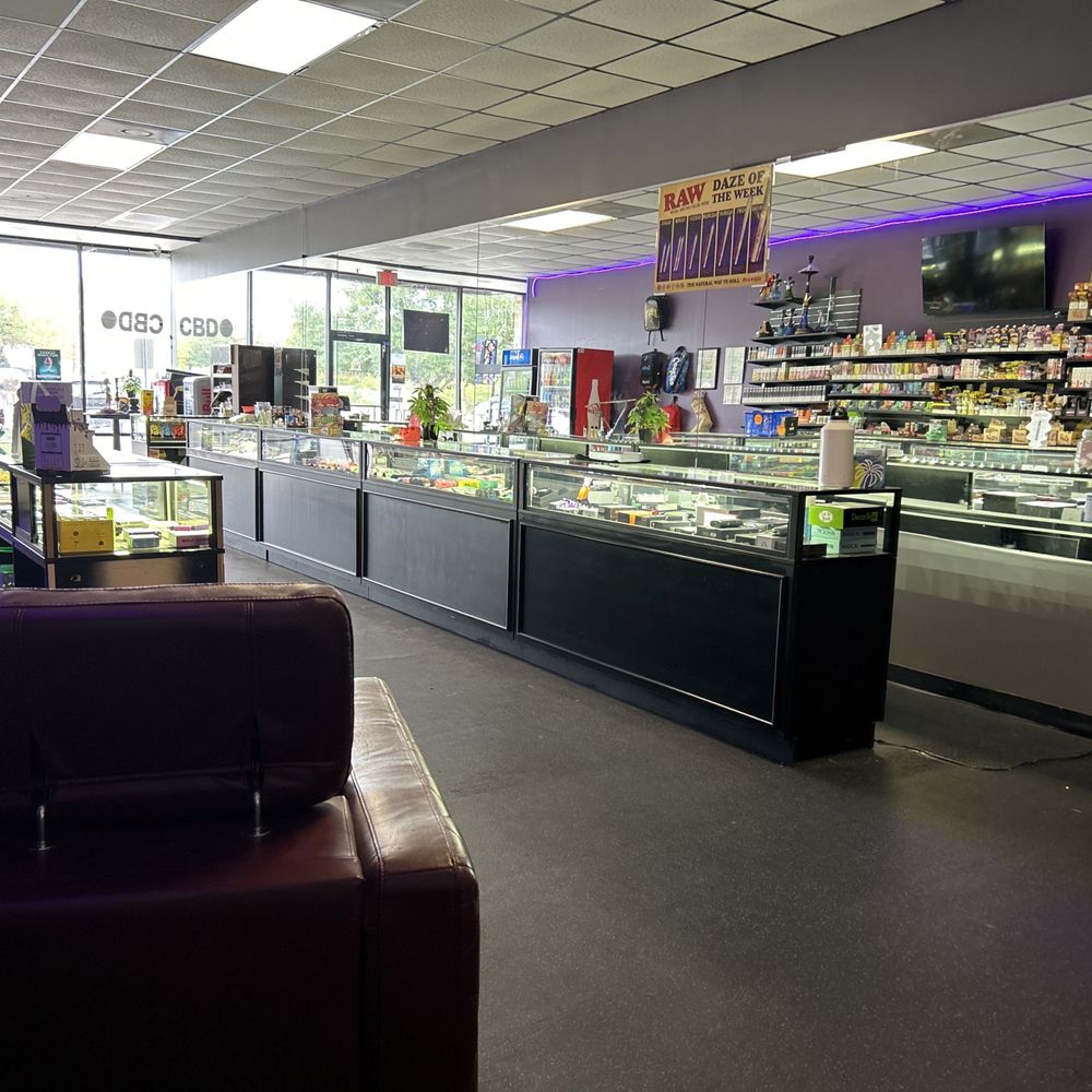 Twisted Liquors - Delta Bros Cannabinoids shop - Beer, Wine & Spirits Near Me - Manor, Texas