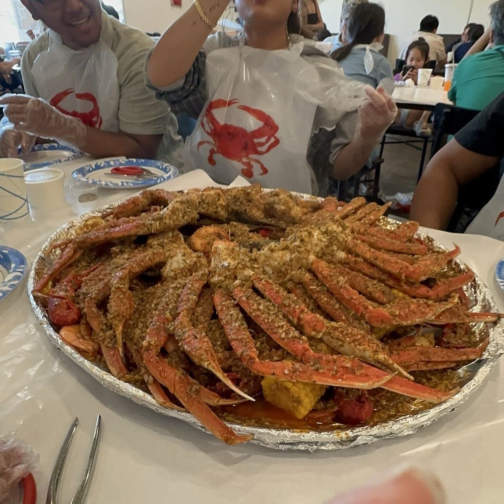 Bubbas Crab House - Family Feast Deluxe $240. Worth it! - Cajun/Creole Near Me - Rowland Heights, California