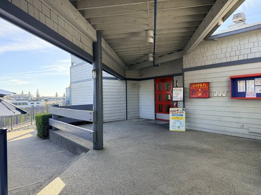 Garlic Brothers Restaurant and Bar by null