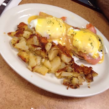 Fisher's Cafe - Nova Scotia benedict - Cafes Near Me - Hasbrouck Heights, New Jersey
