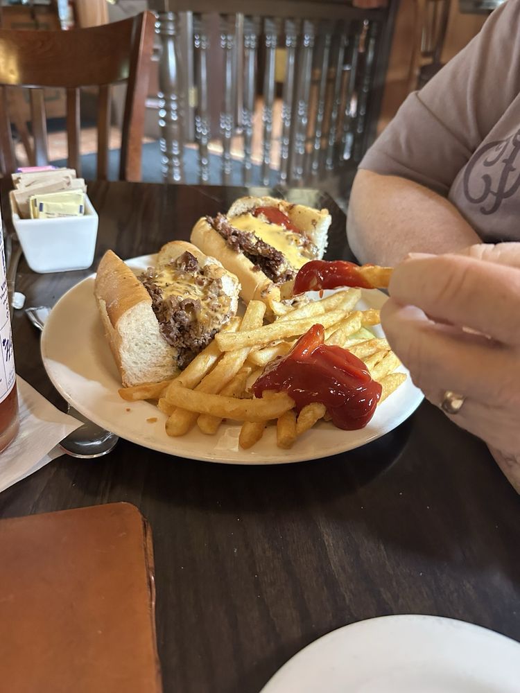 Tamaqua Station Restaurant Logo