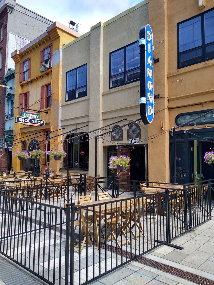 DIAMOND BAR RESTAURANT Updated October 2024 1663 Argyle St, Halifax