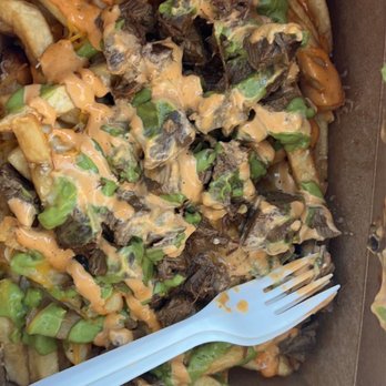 Vchos Truck - Carne Asada Fríes - Salvadoran Near Me - Montebello, California Vchos Truck - Carne Asada Fríes - Salvadoran Near Me - Montebello, California