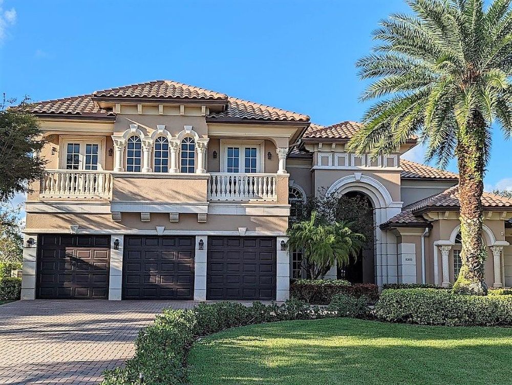 Slide of Expert Roofing Services