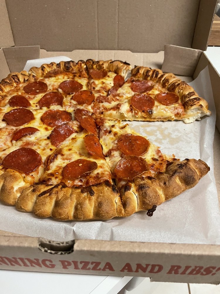 GEPPETTO’S PIZZA & RIBS Updated September 2024 13 Photos & 19