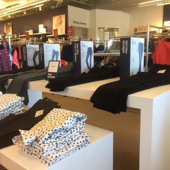 Lands' End - Men's Clothing Near Me - Brookfield, Wisconsin