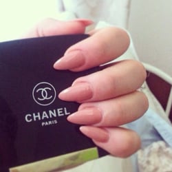 Usa Nails