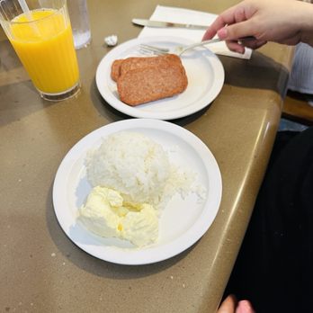 Eggs 'n Things - Waikiki Beach Eggspress - Spam & Rice - Breakfast & Brunch Near Me - Honolulu, Hawaii Eggs 'n Things - Waikiki Beach Eggspress - Spam & Rice - Breakfast & Brunch Near Me - Honolulu, Hawaii