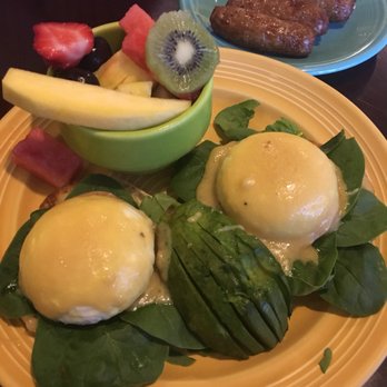 Blackbird Café - Eggs Flower Benedict w/ Pork Sausage on the side - Cafes Near Me - Long Beach, California