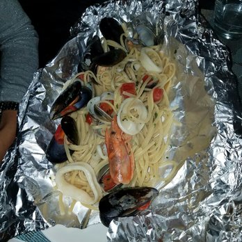 Gusto - Seafood Pasta - Italian Near Me - Barcelona, B