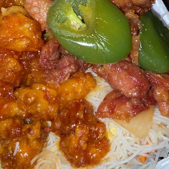 PanPan Wok - Jalapeño chicken , orange chicken and rice noodle . - Chinese Near Me - Victorville, California PanPan Wok - Jalapeño chicken , orange chicken and rice noodle . - Chinese Near Me - Victorville, California