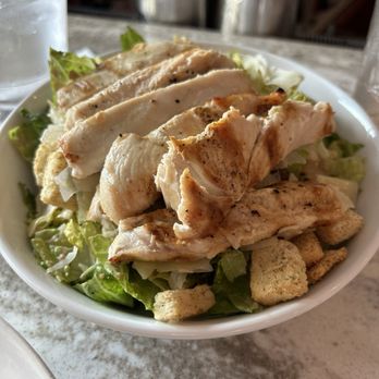 The Front Porch Piano Bar & Restaurant - Caesar Salad with Chicken - Lounges Near Me - Ogunquit, Maine